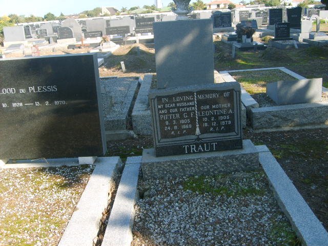 TRAUT Pieter G.F. 1905-1969 &amp; Leontine A. 1905-1978