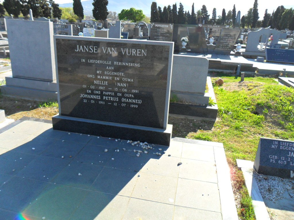 VUREN Johannes Petrus, Janse van 1911-1999 &amp; Nellie 1917-1991