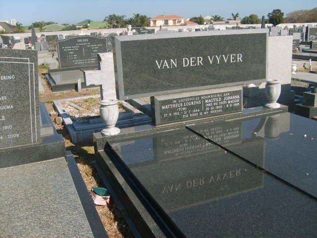 VYVER Mattheus Lourens, van der 1912-1984 &amp; Magtild Johanna DU TOIT 1930-1989