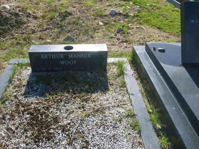 WOOF Arthur Mannix