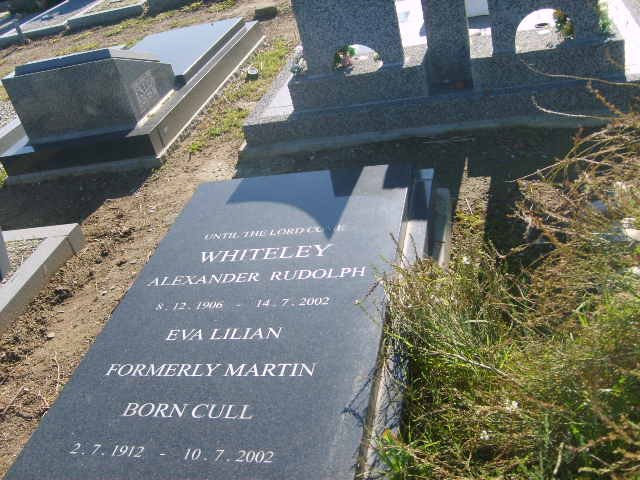 WHITELEY Alexander Rudolph 1906-2002 &amp; Eva Lilian formerly MARTIN nee CULL 1912-2002