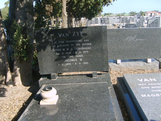 ZYL Jacobus M., van 1892-1983 &amp; Anna M.M.C. SERFONTEIN 1906-1975