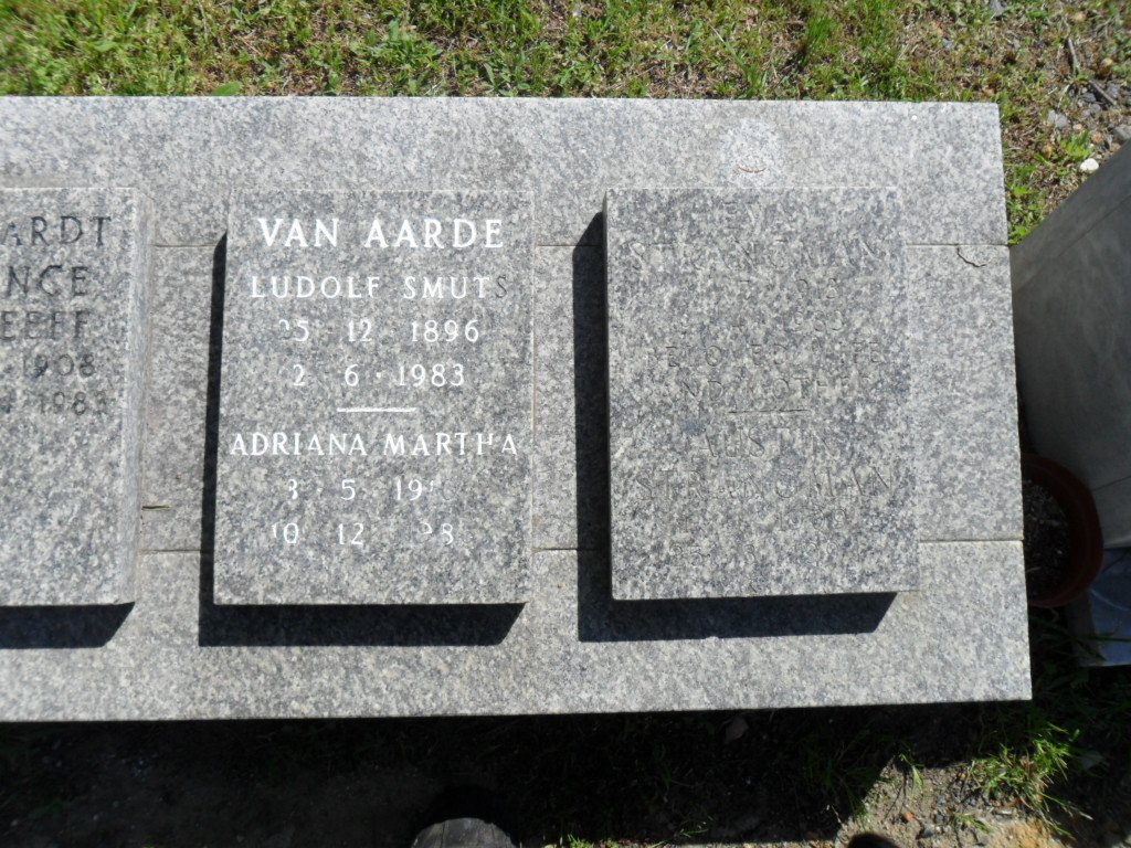 AARDE Ludolf Smuts, van 1896-1983 &amp; Adriana Martha 19??-198? :: ?? STRANGMAN