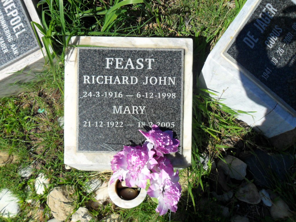 FEAST Richard John 1916-1998 &amp; Mary 1922-2005