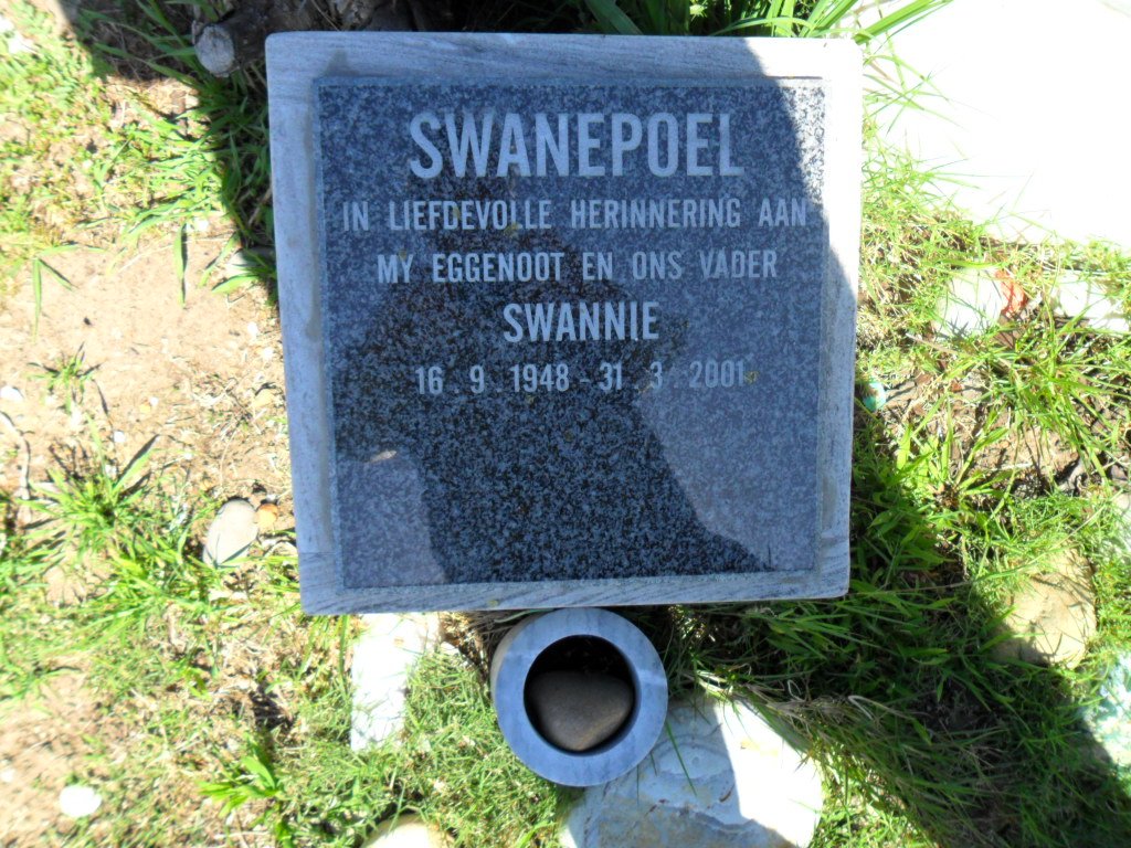 SWANEPOEL Swannie 1948-2001