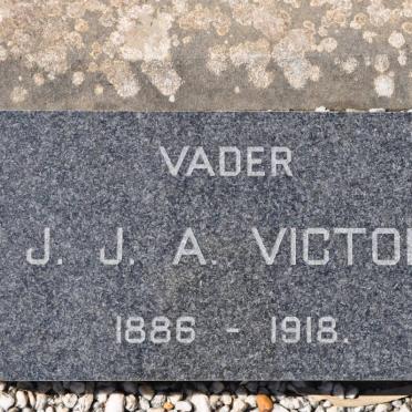 V - Vanne :: Surnames - V