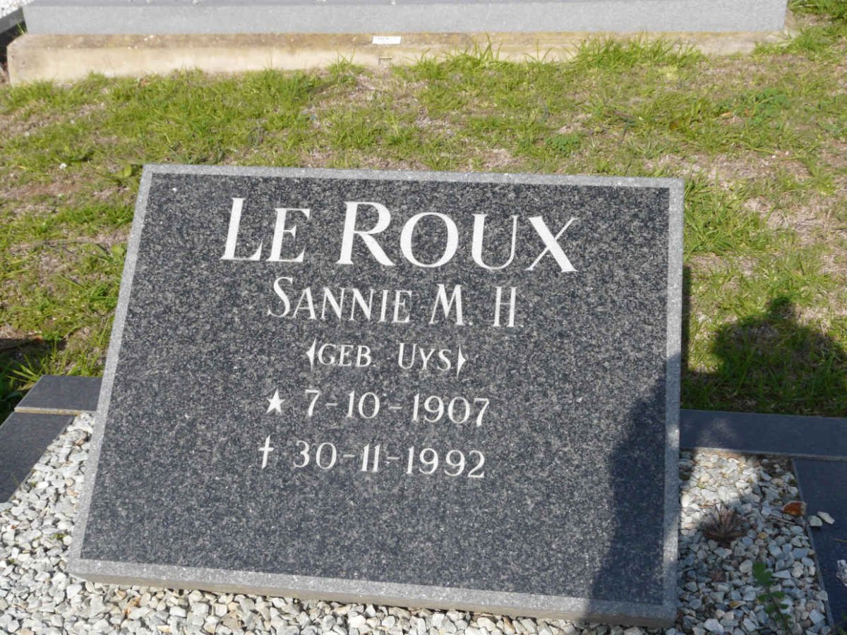 ROUX Sannie M.H., le neé UYS 1907-1992