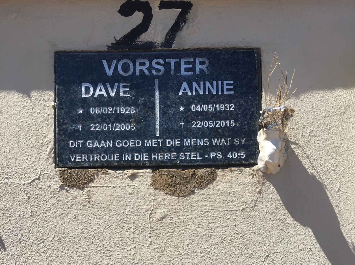 VORSTER Dave 1928-2005 &amp; Annie 1932-2015