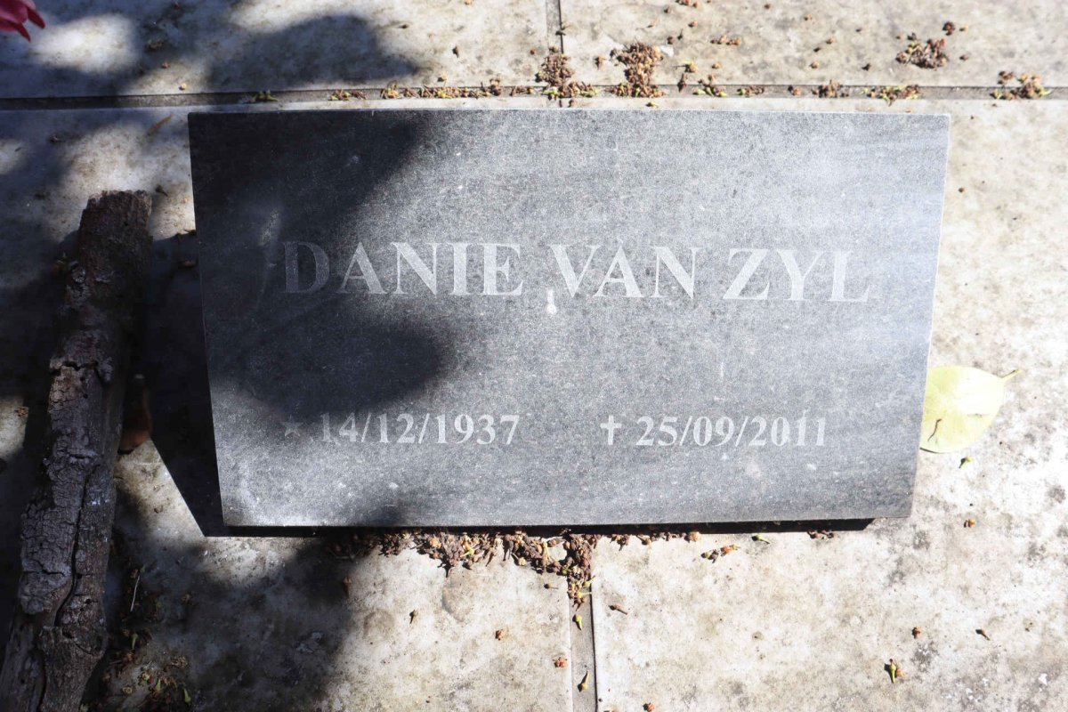 ZYL Danie, van 1937-2011