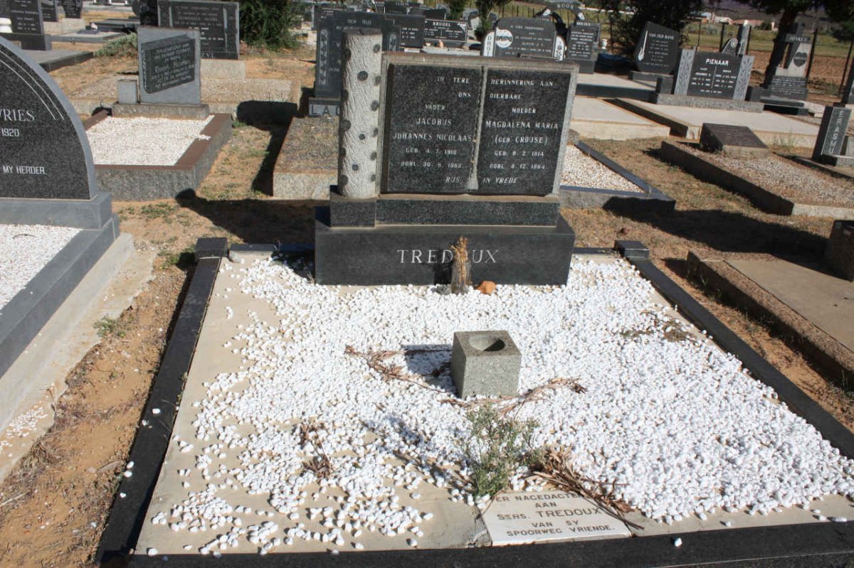 TREDOUX Jacobus Johannes Nicolaas 1910-1965 &amp; Magdalena Maria CROUSE 1914-1964