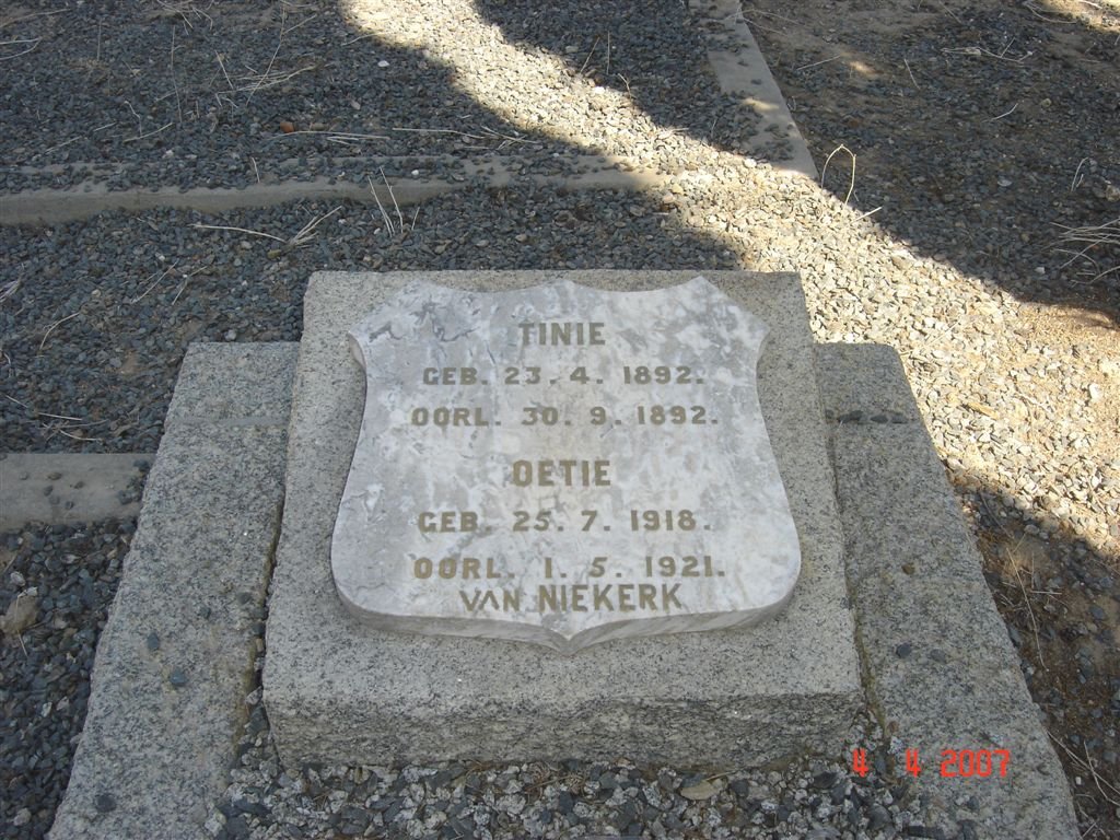 NIEKERK Tinie, van 1892-1892 :: VAN NIEKERK Oetie 1918-1921