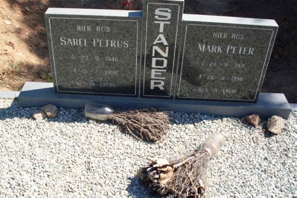 STANDER Sarel Petrus 1946-1990 :: STANDER Mark Peter 1971-1990
