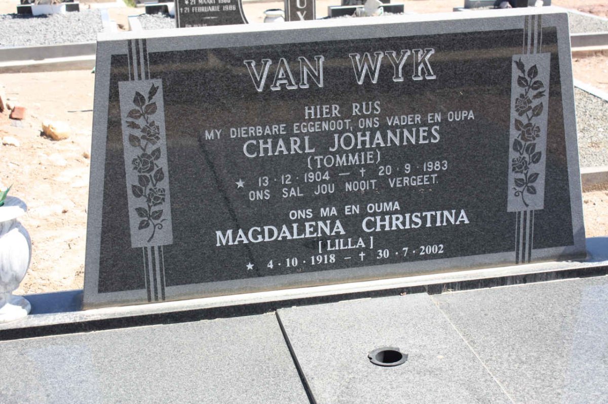 WYK Charl Johannes, van 1904-1983 &amp; Magdalena Christina 1918-2002
