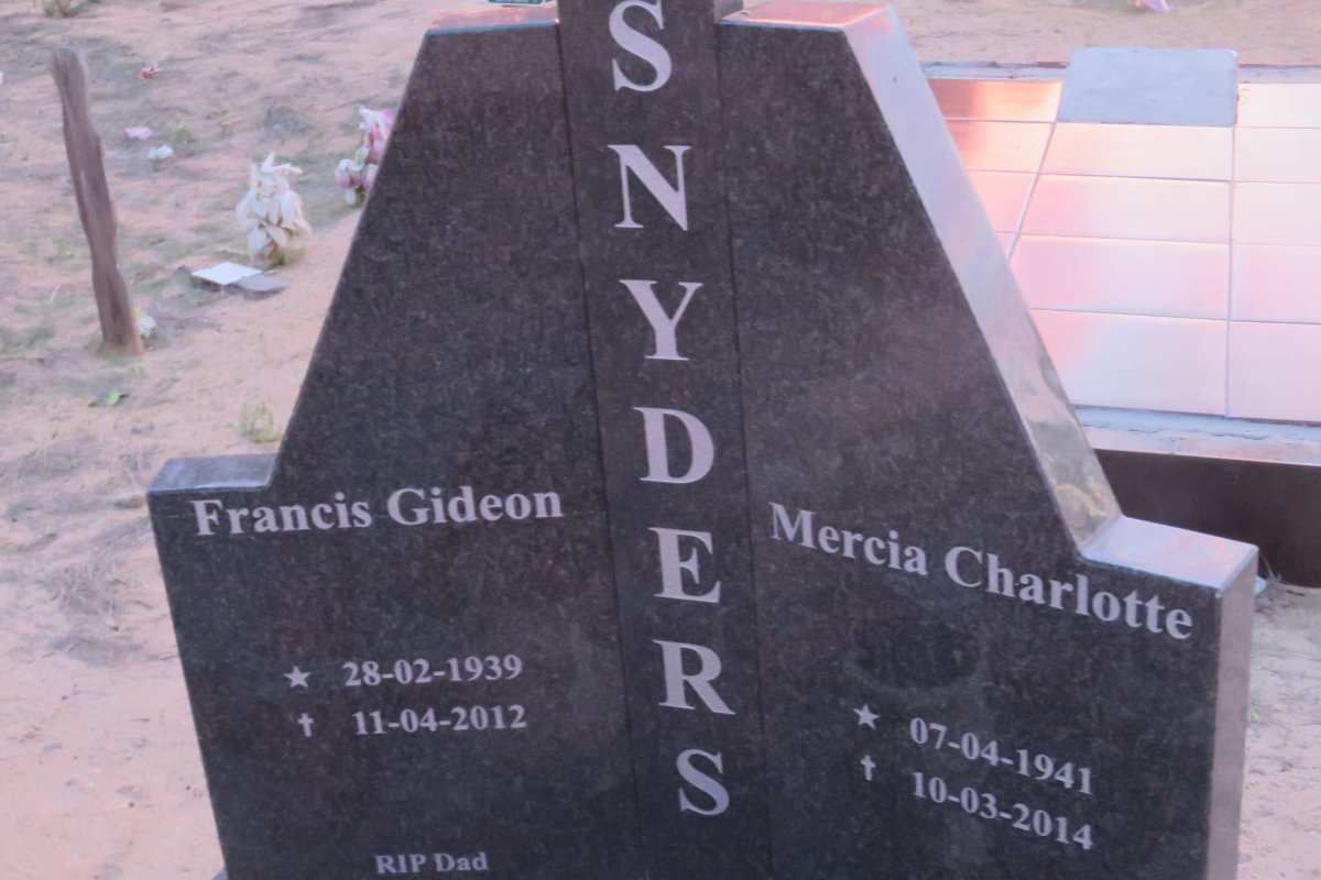 SNYDERS Francis Gideon 1939-2012 &amp; Mercia Charlotte 1941-2014