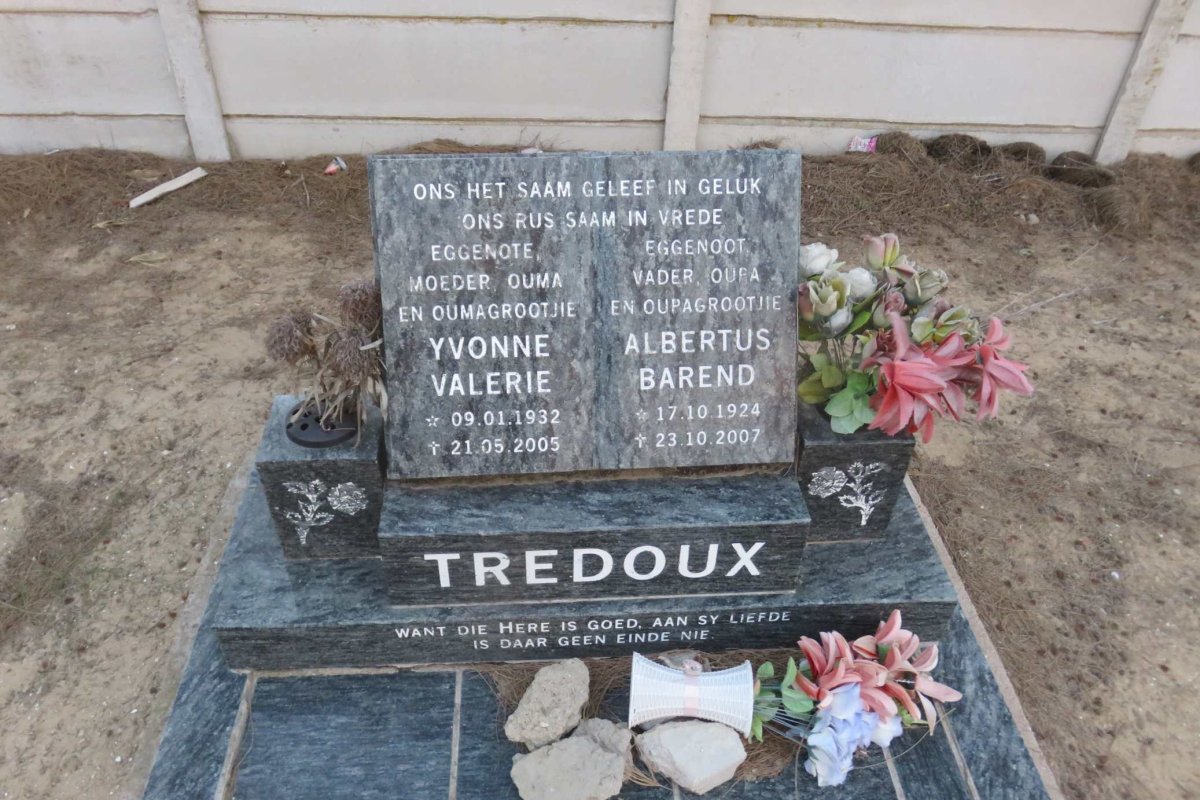 TREDOUX Albertus Barend 1924-2007 &amp; Yvonne Valerie 1932-2005