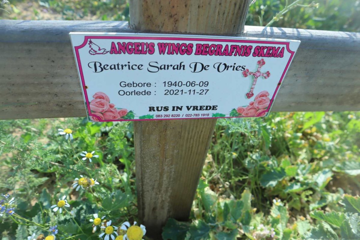VRIES Beatrice Sarah, de 1940-2021