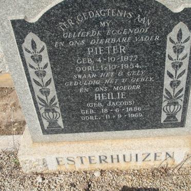 ESTERHUIZEN Pieter 1877-1954 &amp; Heilie JACOBS 1886-1969