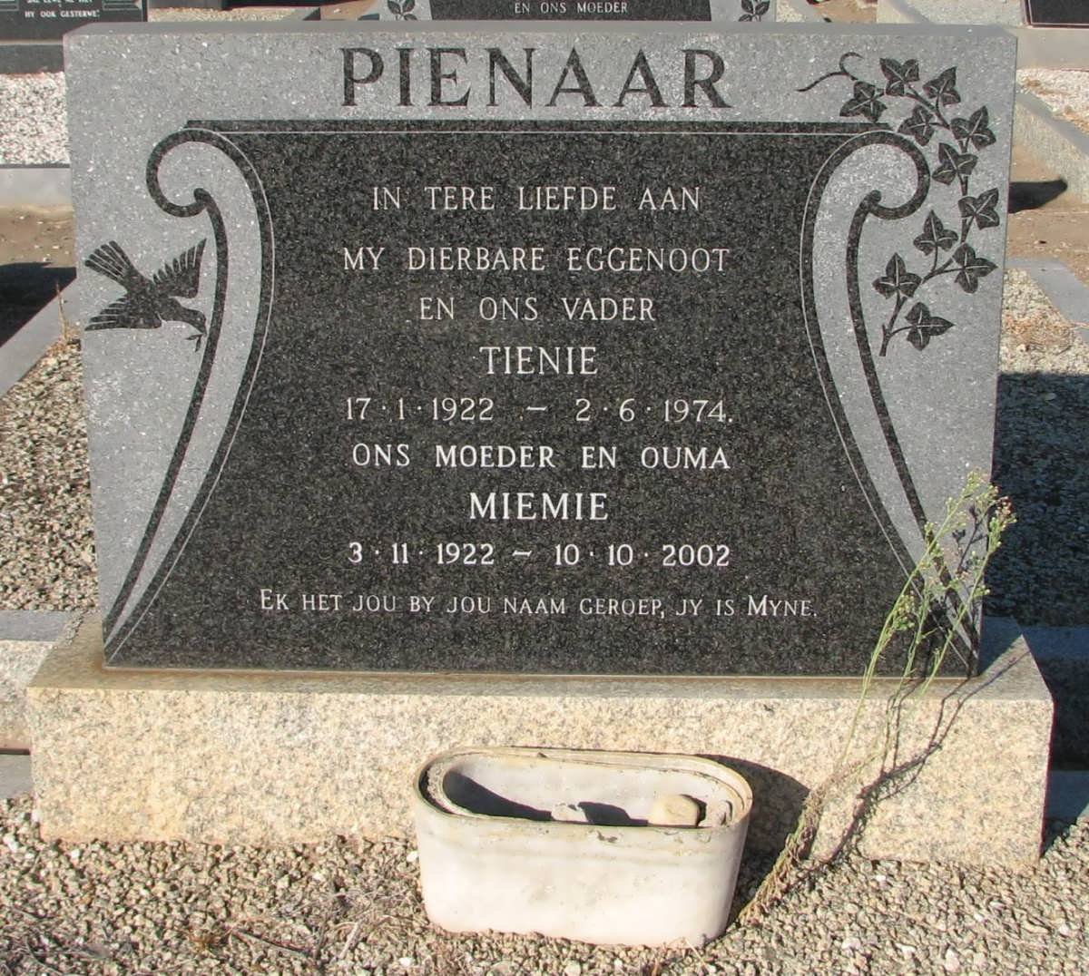 PIENAAR Tienie 1922-1974 &amp; Miemie 1922-2002