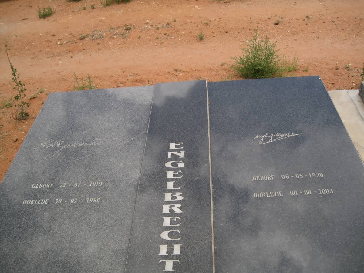 ENGELBRECHT H.H.? 1919-1998 &amp; M.Y. 1920-2003