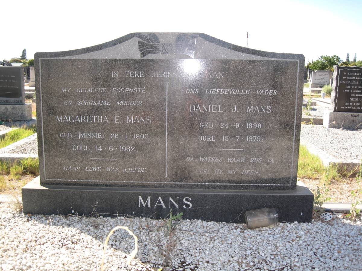 MANS Daniel J. 1898-1979 &amp; Magaretha E. MINNIE 1900-1962