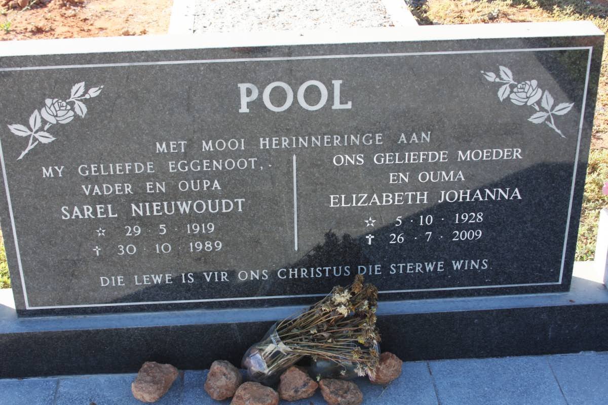 POOL Sarel Nieuwoudt 1919-1989 &amp; Elizabeth Johanna 1928-2009