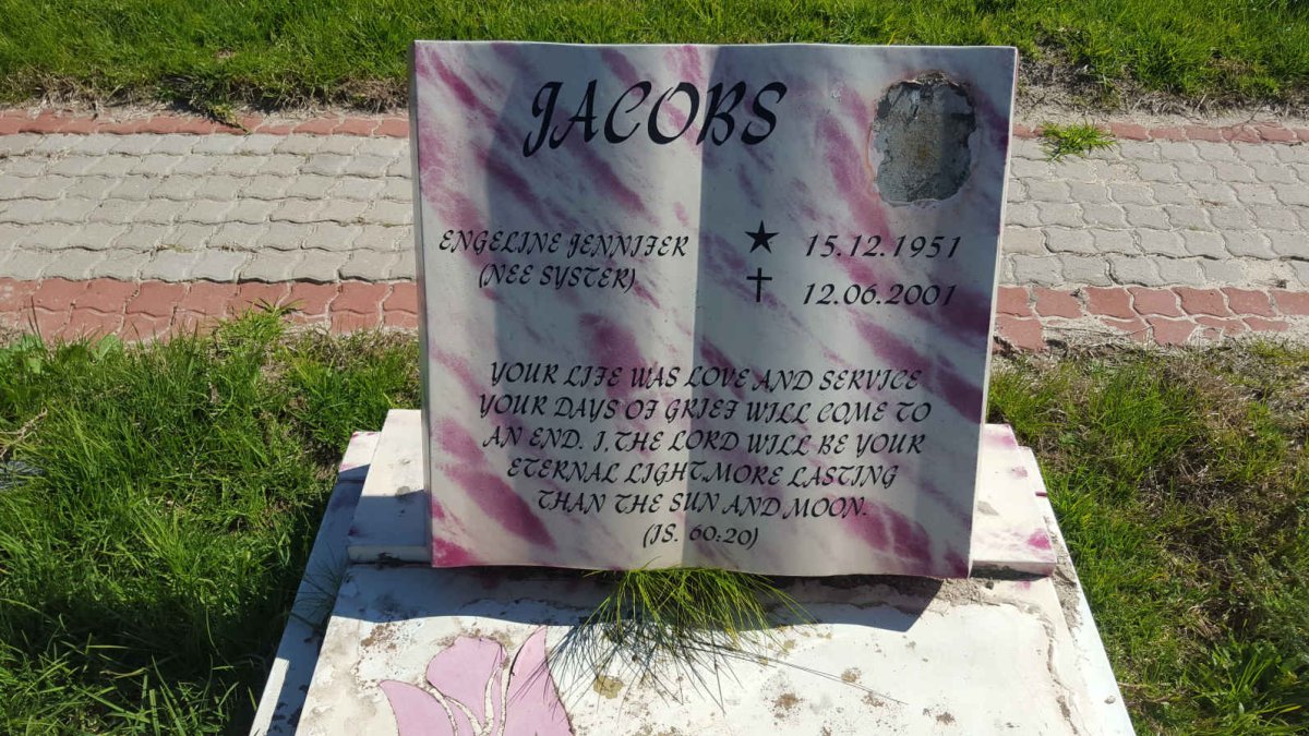 JACOBS Engeline Jennifer nee SYSTER 1951-2001
