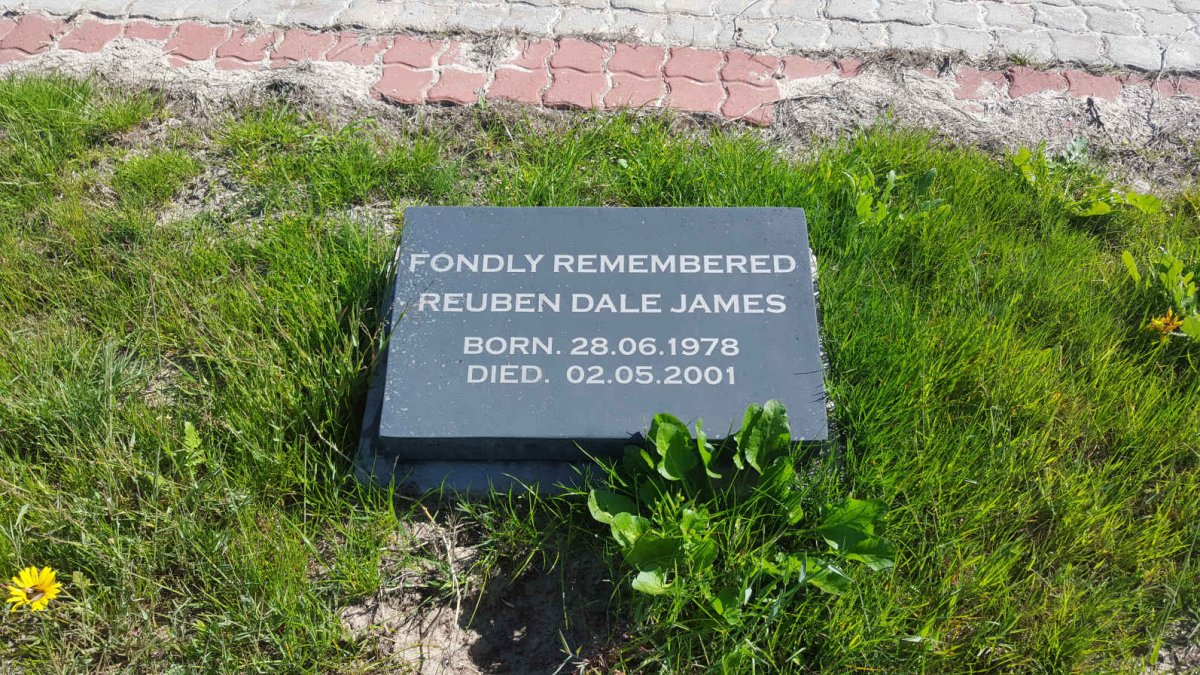 JAMES Reuben Dale 1978-2001