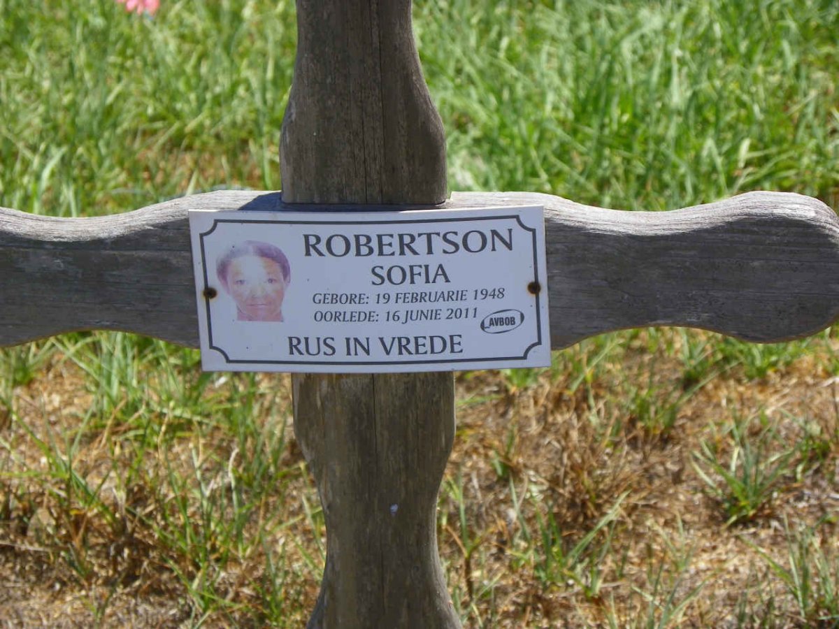 ROBERTSON Sofia 1948-2011