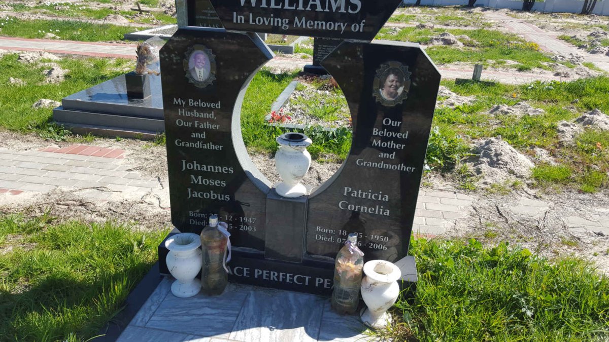 WILLIAMS Johannes Moses Jacobus 1947-2003 &amp; Patricia Cornelia 1950-2006