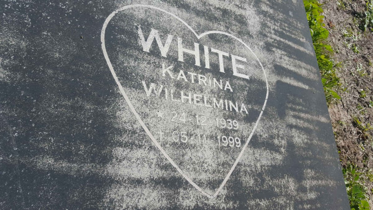 WHITE Katrina Wilhelmina 1939-1999