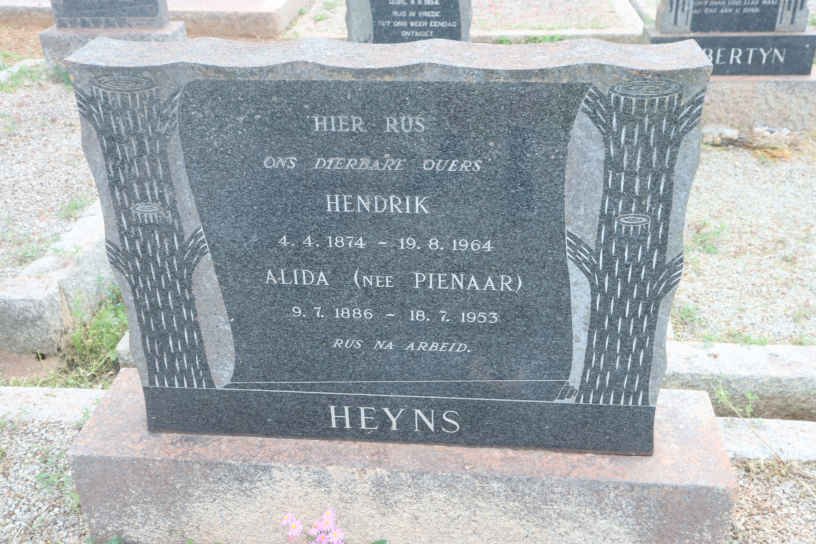 HEYNS Hendrik 1874-1964 &amp; Alida PIENAAR 1886-1953