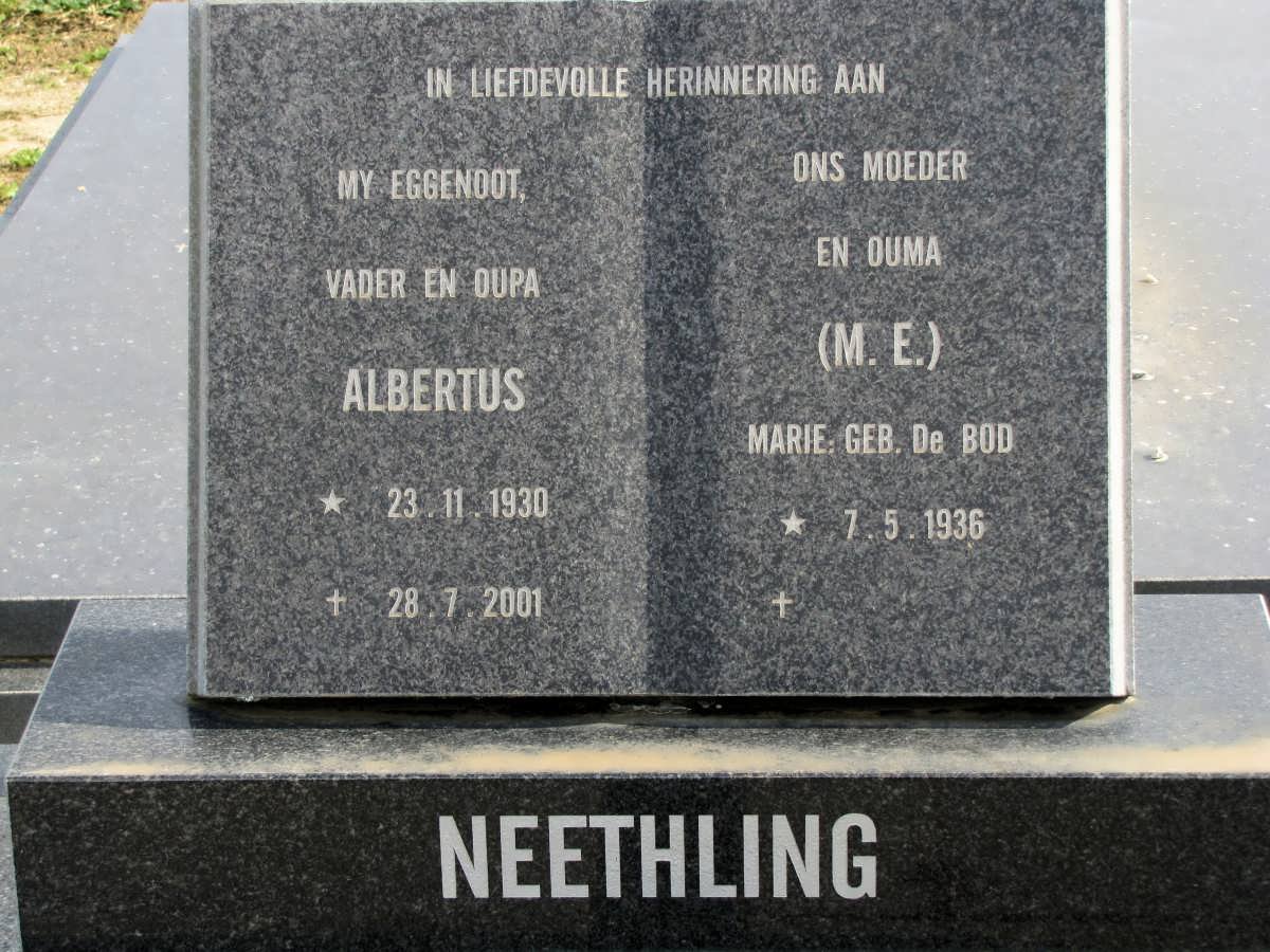 NEETHLING Albertus 1930-2001 &amp; Marie E. De BOD 1936-