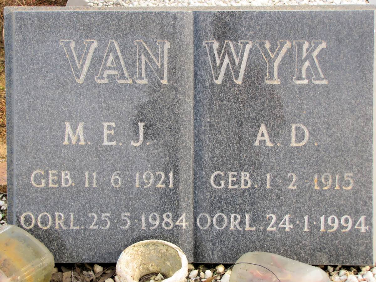 WYK A.D., van 1915-1994 &amp; M.E.J. 1921-1984