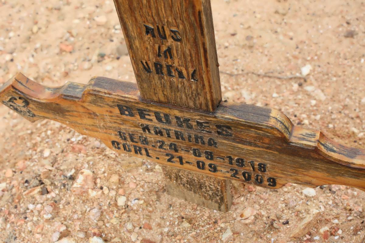 BEUKES Katrina 1918-2000