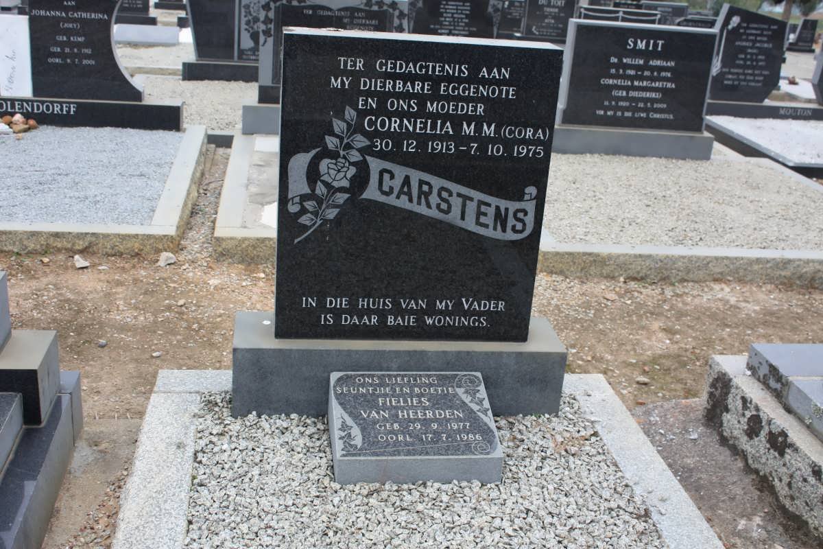 CARSTENS Cornelia M.M. 1913-1975 :: VAN HEERDEN Fielies 1977-1986