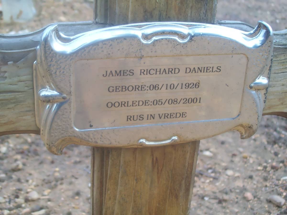 DANIELS James Richard 1926-2001