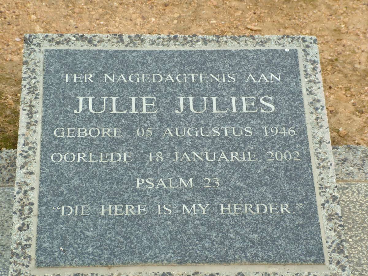 JULIES Julie 1946-2002