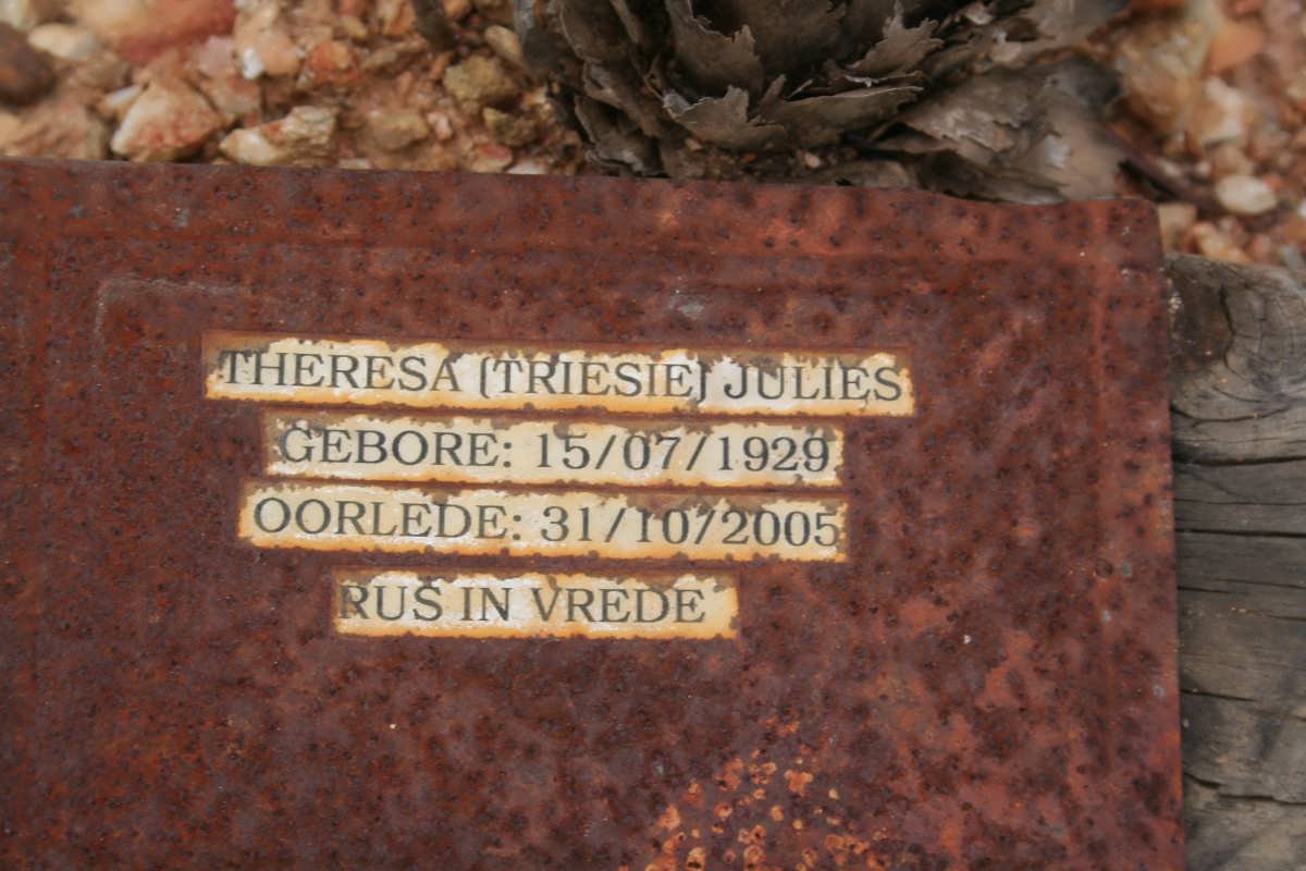 JULIES Theresa 1929-2005