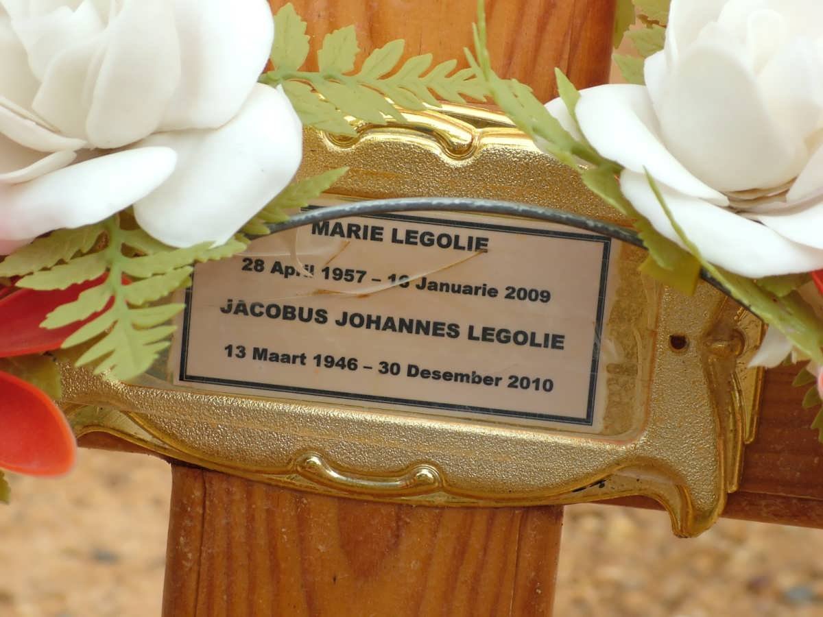 LEGOLIE Jacobus Johannes 1946-2010 &amp; Marie 1957-2009