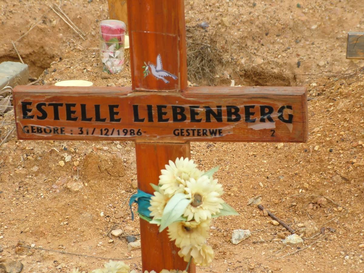 LIEBENBERG Estelle 1986-