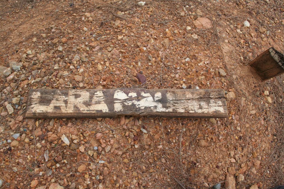 MALINGA Lara