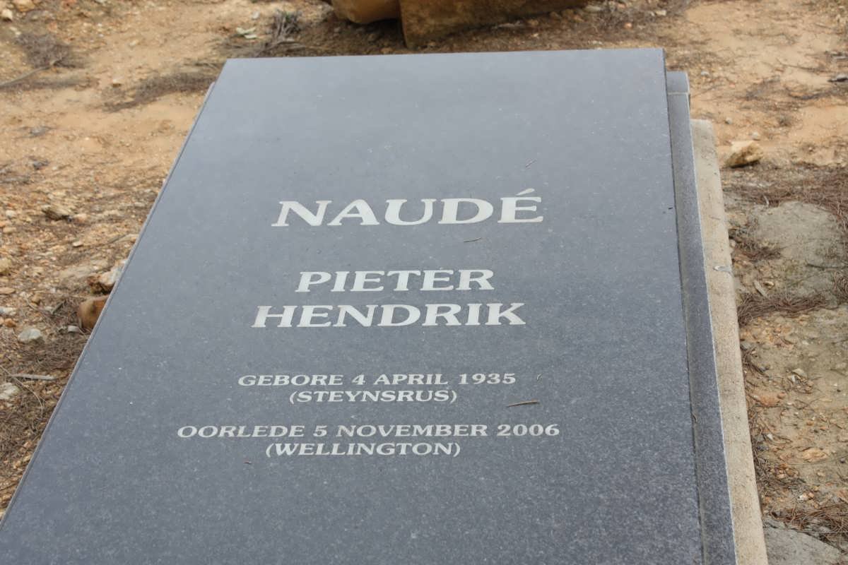 NAUDÉ Pieter Hendrik 1935-2006
