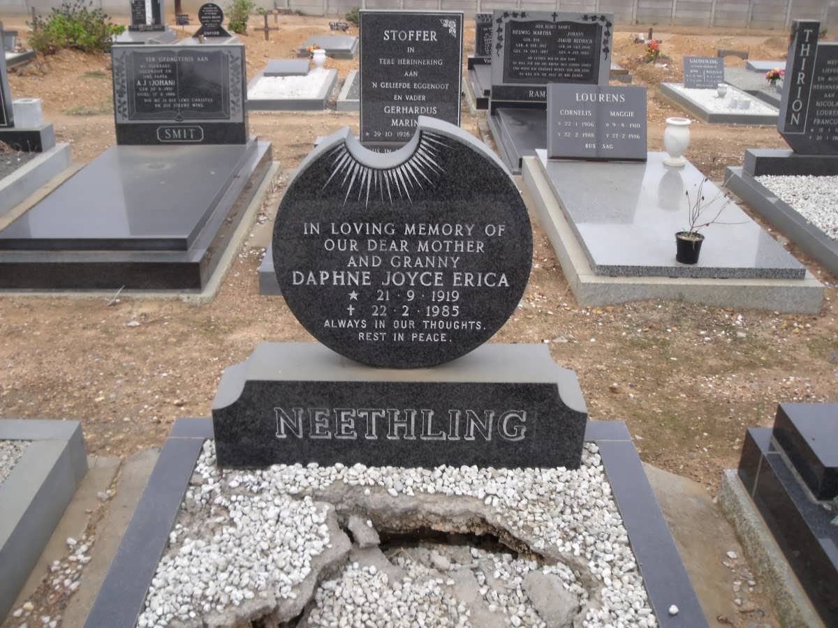 NEETHLING Daphne Joyce Erica 1919-1985