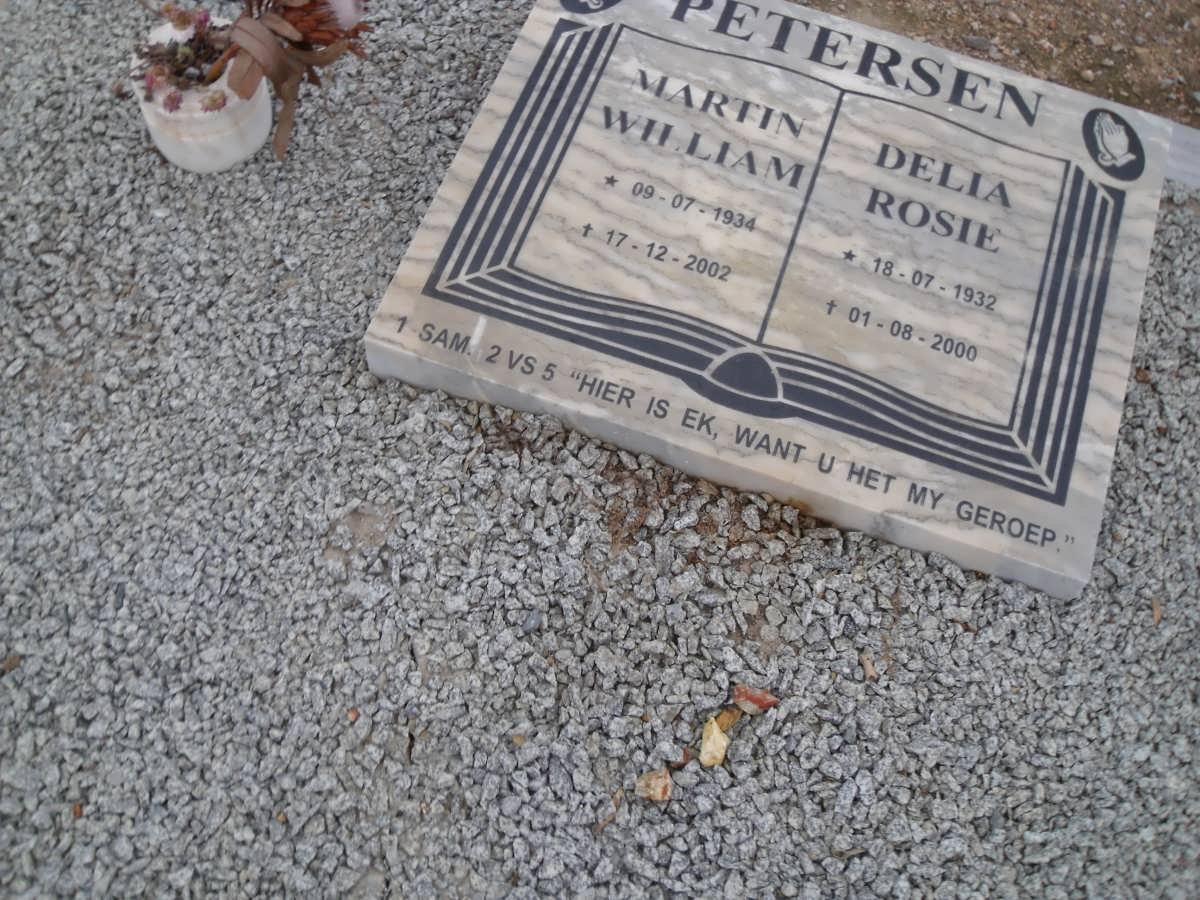 PETERSEN Martin William 1934-2002 &amp; Delia Rosie 1932-2000