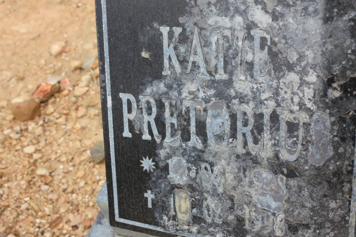 PRETORIUS Katie 19?8-1998