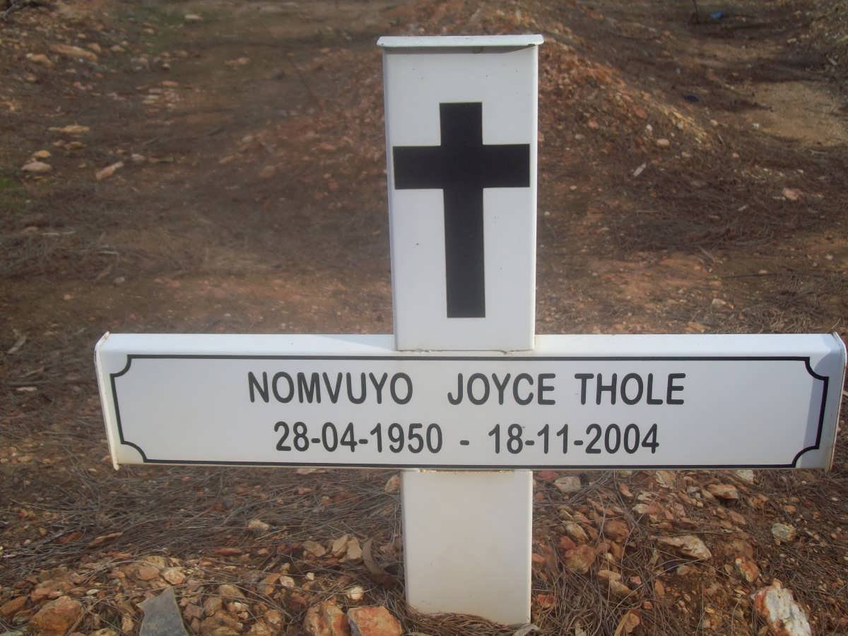 THOLE Nomvuyo Joyce 1950-2004