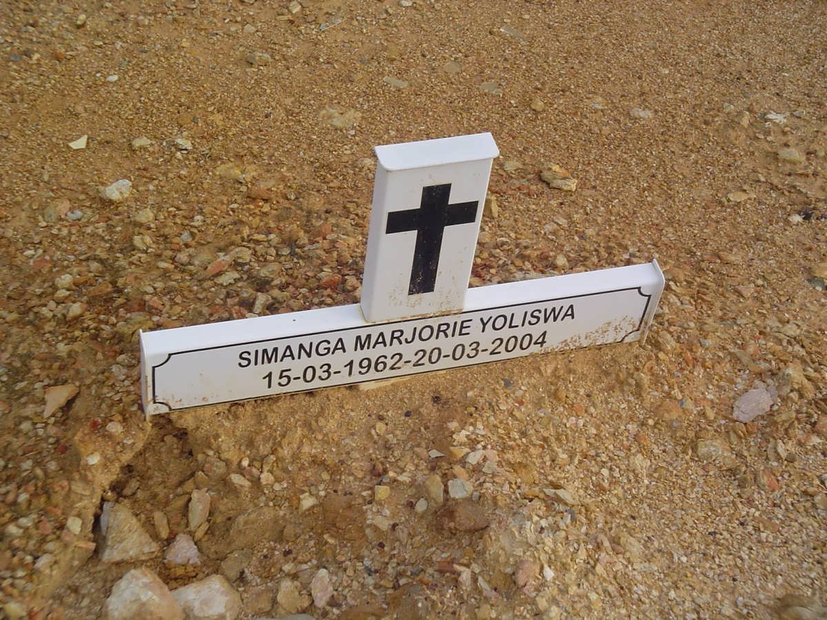 YOLISWA Simanga Marjorie 1962-2004