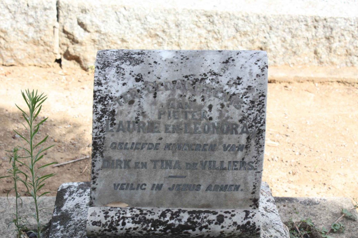 VILLIERS Pieter, de :: DE VILLIERS Laurie :: DE VILLIERS Leonora