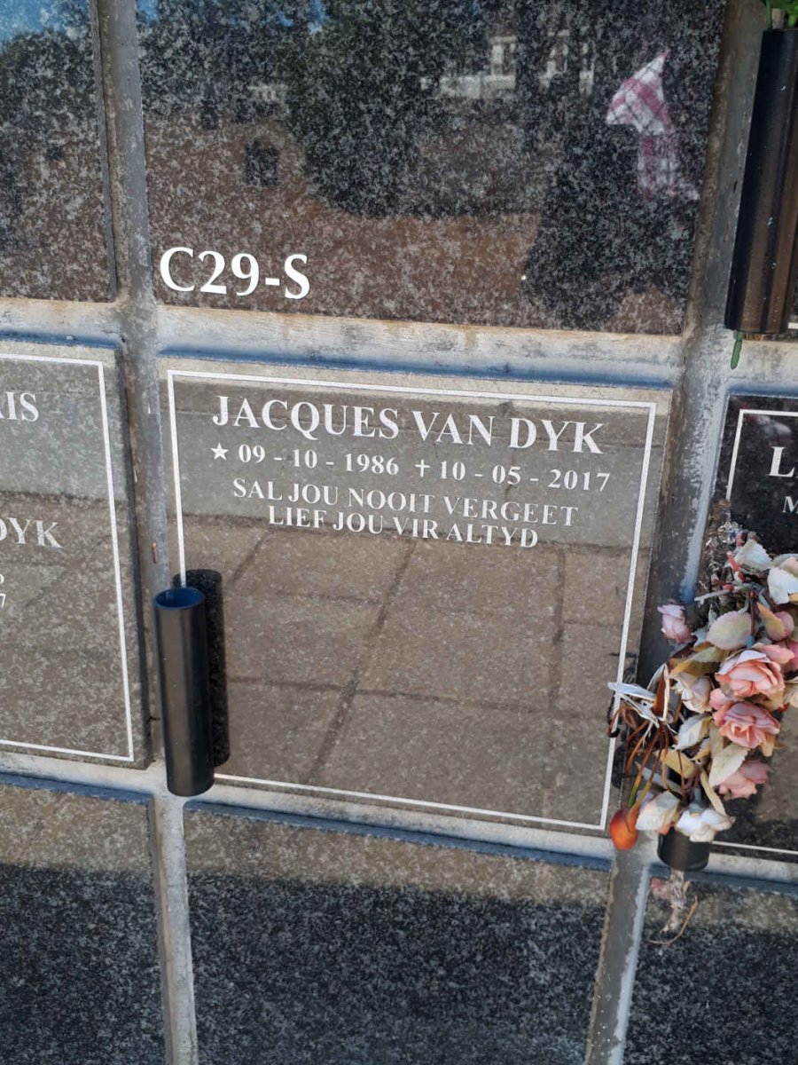 DYK Jacques, van 1986-2017