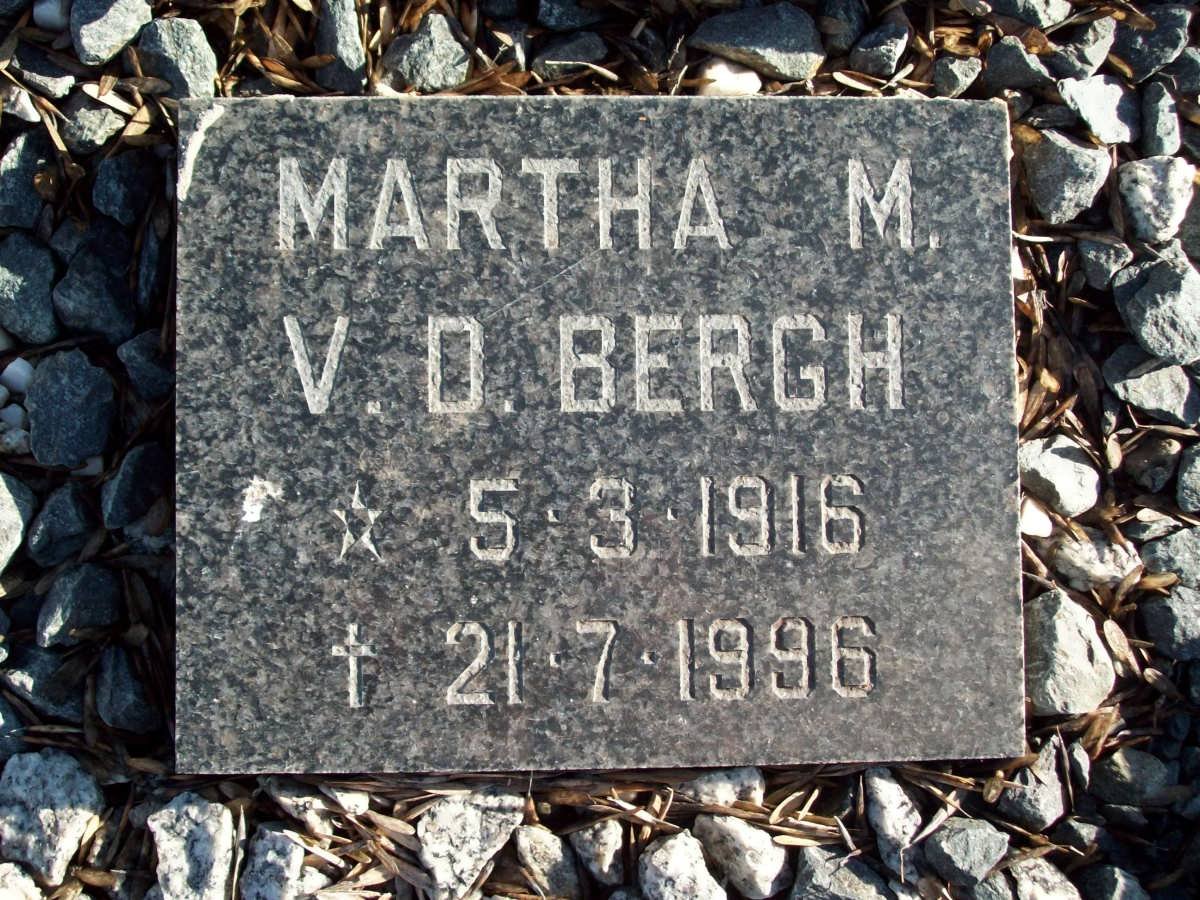 BERGH Dirk J., v.d. 1915-1999 &amp; Martha M. 1916-1996 :: V.D. BERG seuntjie 1949-1949